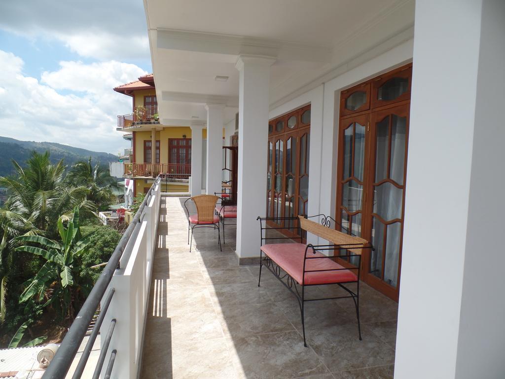 Kandyan Bluestar Villa Extérieur photo