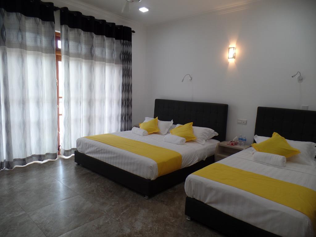 Kandyan Bluestar Villa Chambre photo