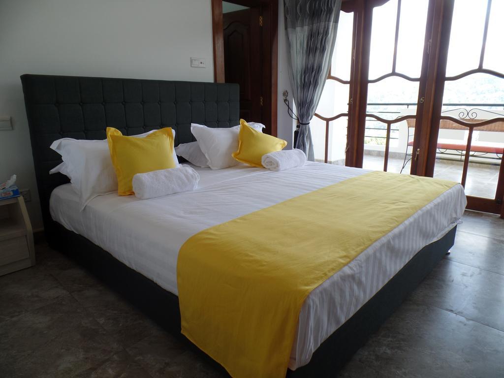 Kandyan Bluestar Villa Chambre photo
