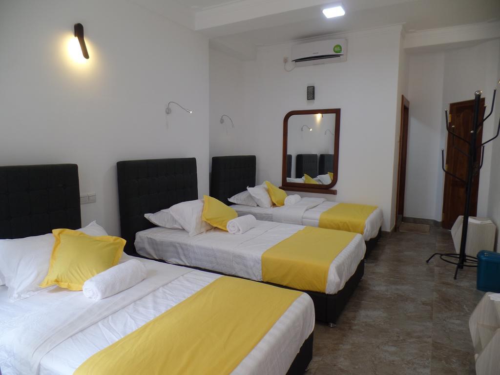 Kandyan Bluestar Villa Chambre photo